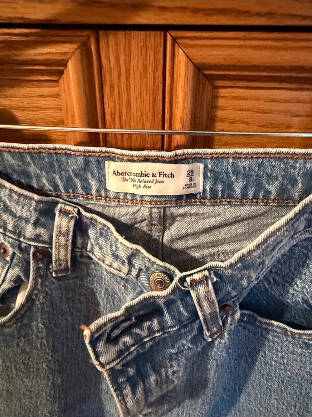 Abercrombie 90s Relaxed Jean High -Rise Women’s Jeans (29 short) - Picture 2 of 2